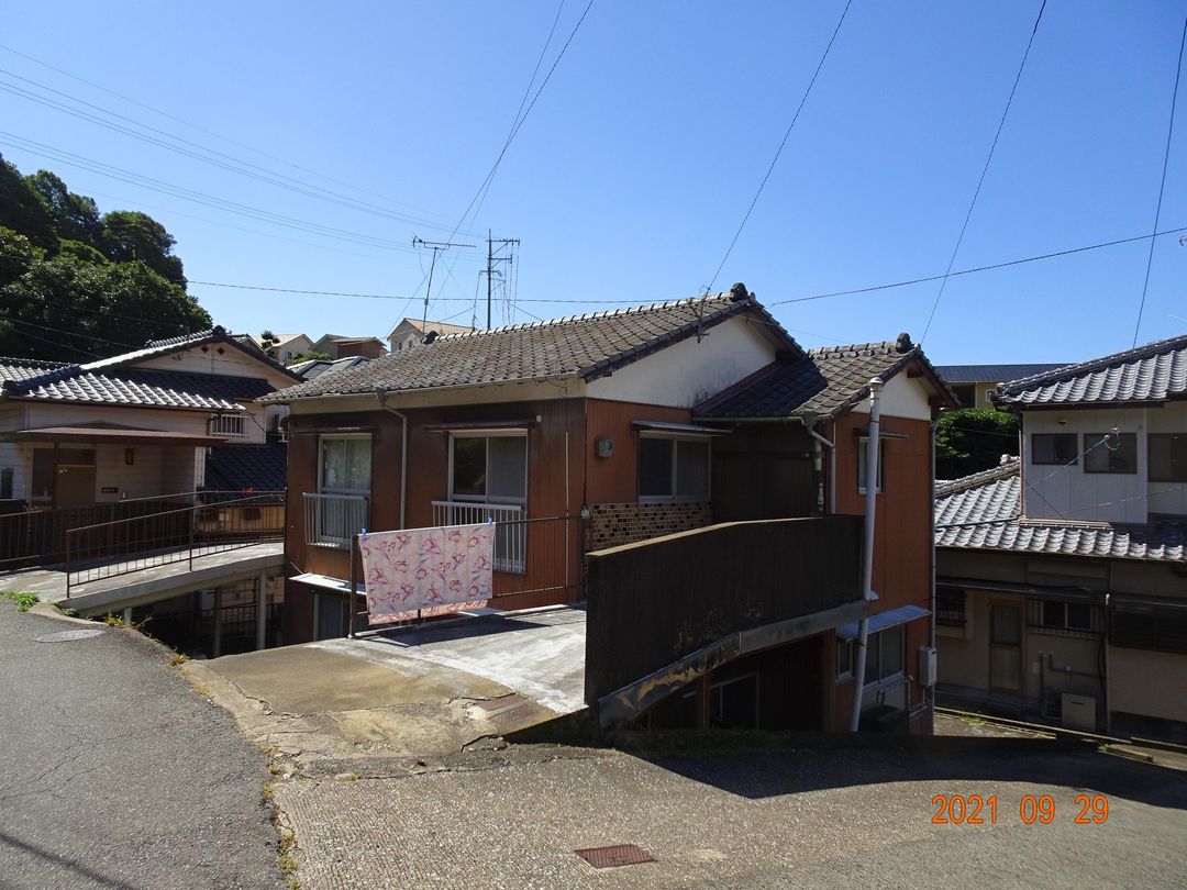 Two-Unit Apartment Building for Sale in Sasebo, Nagasaki - Thumbnail 2