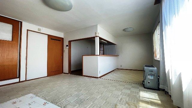 Kutchan Townhouse for Sale with 4 Car Parks Near Station - Thumbnail 2