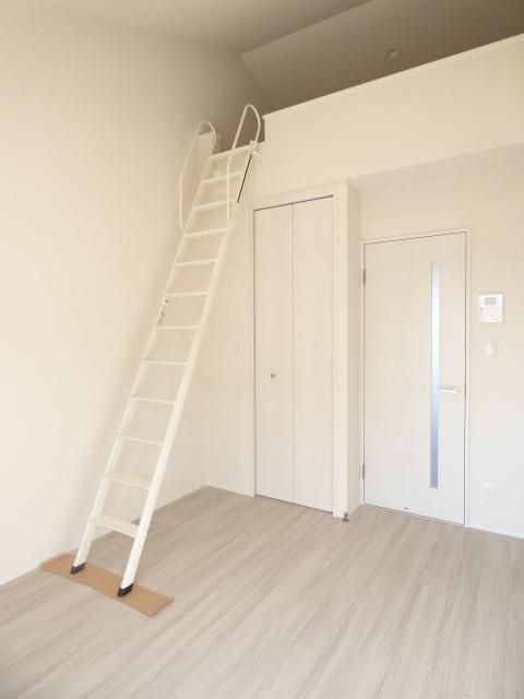 8-Unit Apartment Building for Sale in Omura, Nagasaki - Thumbnail 2