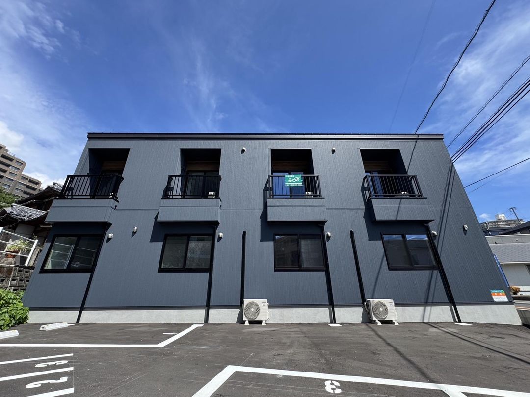 New Apartment Building in Nagasaki's Tanaka-cho for Sale - Thumbnail 3