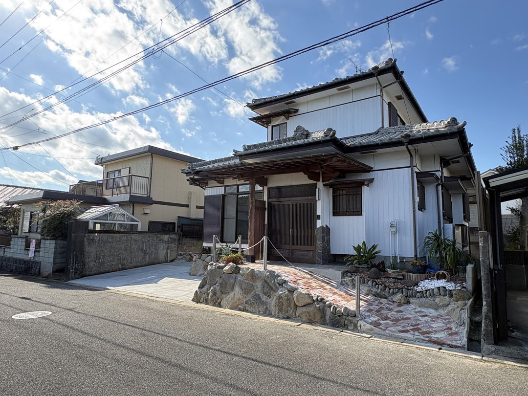 5LDK Detached House in Isahaya, Nagasaki with 2025 Renovations - Thumbnail 2