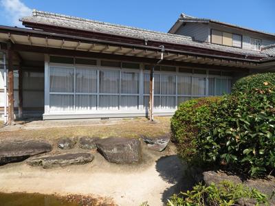 Spacious 1969 House with Large Land in Minami-Shimabara — Image 1, Minamishimabara, Nagasaki