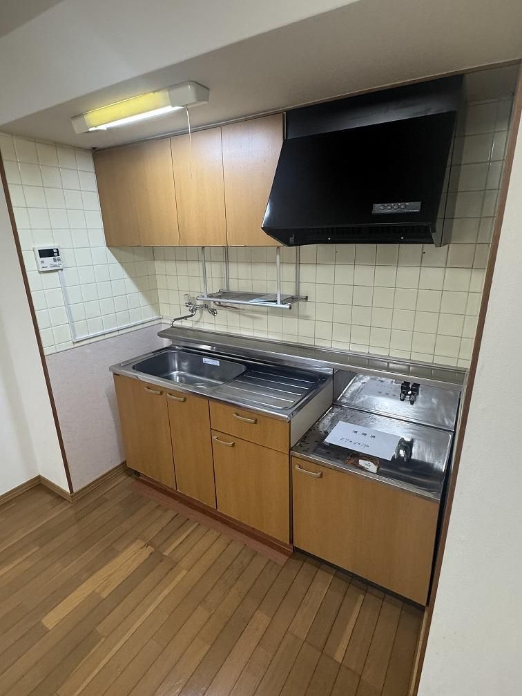 2DK Apartment in Nagasaki City's Maruyama-cho - Thumbnail 4
