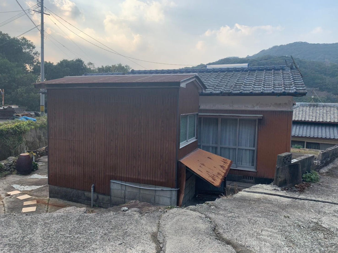 77.5-tsubo land in Nagasaki with storage potential - Thumbnail 2
