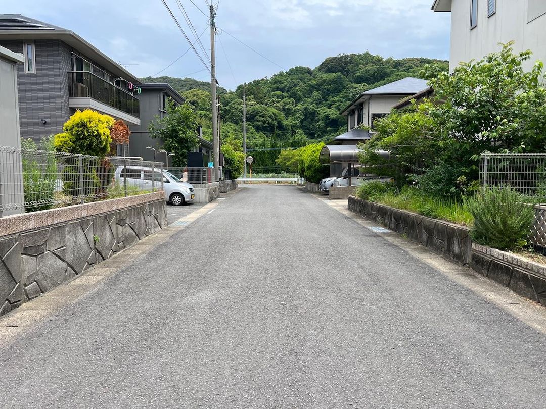 3SLDK House in Nagasaki with Garden & 4-Car Parking - Thumbnail 3