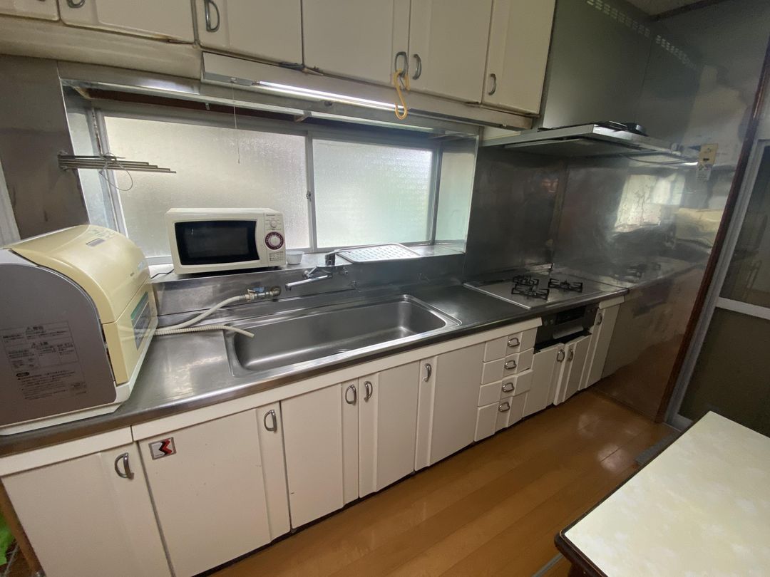 Spacious 93-tsubo Property with Large Garden in Nagasaki - Thumbnail 3