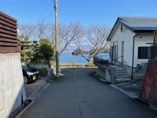 Unique 4LDK Villa in Nagasaki City with Scenic Terraced Land - Thumbnail 2
