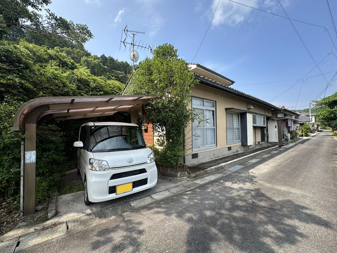 1995 Wooden 5DK House in Hasami, Nagasaki | 118.56 sqm - Thumbnail 2