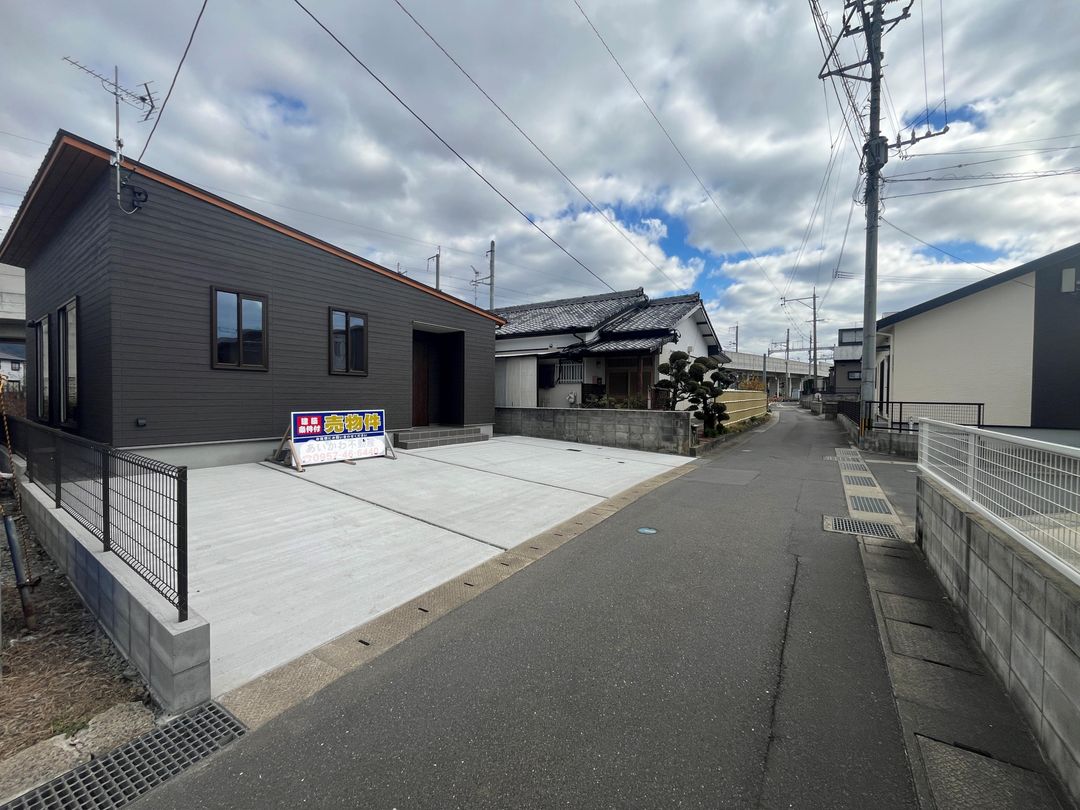Newly Built 3LDK Single-Story House in Omura, Nagasaki - Thumbnail 4