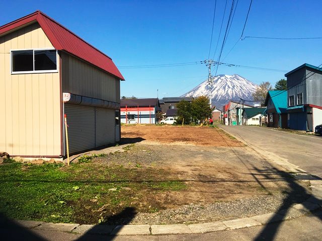 Land for Sale in Niseko with Mount Yotei Views | 392 sqm Plot - Thumbnail 4