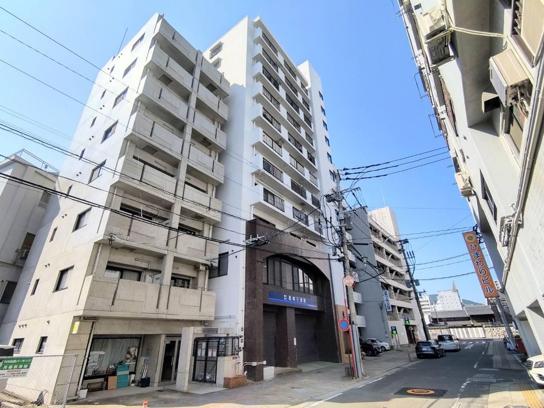 Renovated 3LDK Apartment with Nagasaki Port Views | Sea Palace Dejima - Thumbnail 2