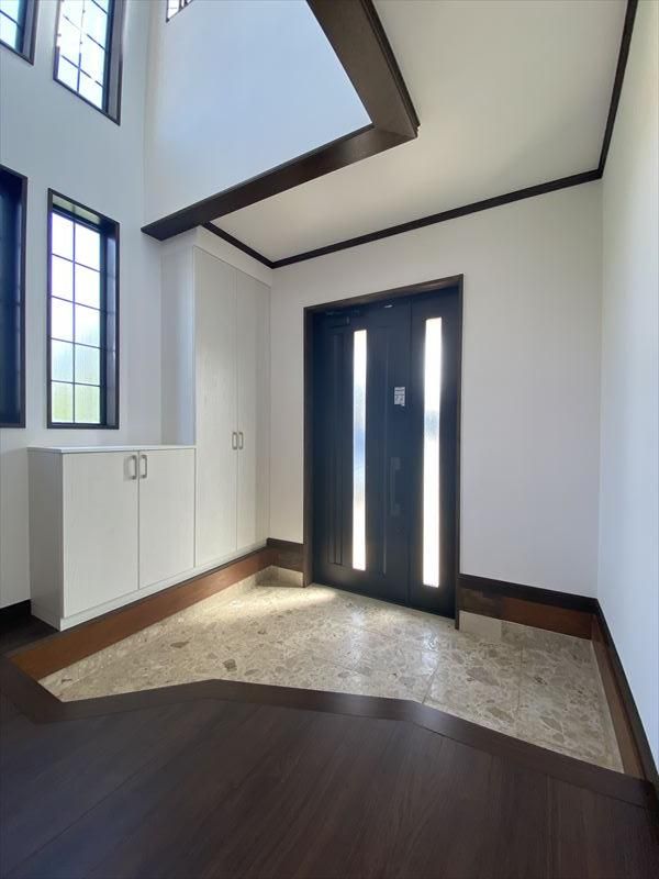 Renovated 3SLDK House with Parking for 3+ Cars in Omura, Nagasaki - Thumbnail 3