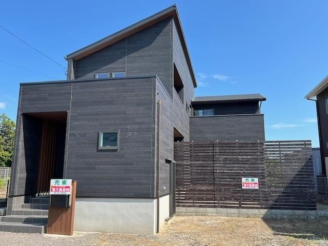 4LDK Detached House in Hanadaka, Sasebo - Thumbnail 2