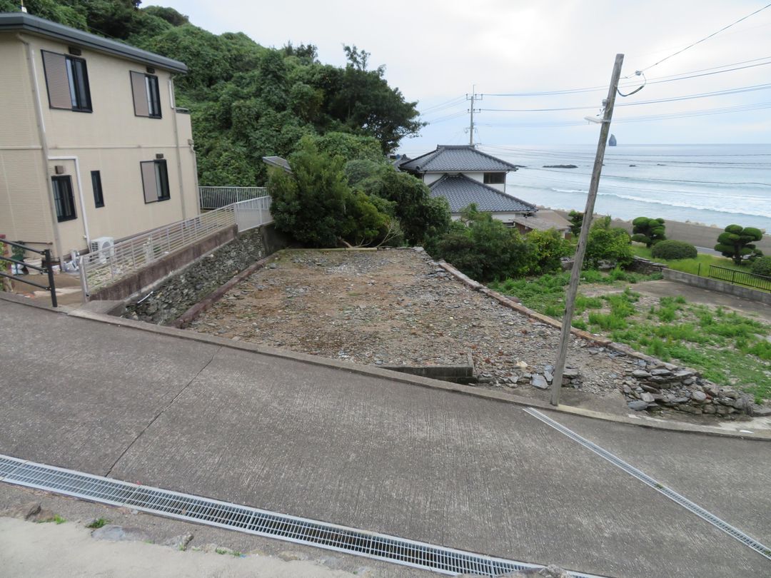 Land for Sale with Ocean Views in Nagasaki City - Image 1