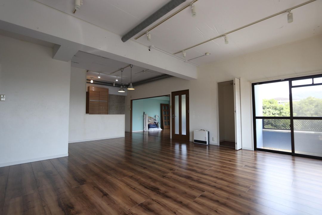 Urban Ishisaka 103: 2LDK Apartment for Sale in Sasebo, Nagasaki - Thumbnail 4
