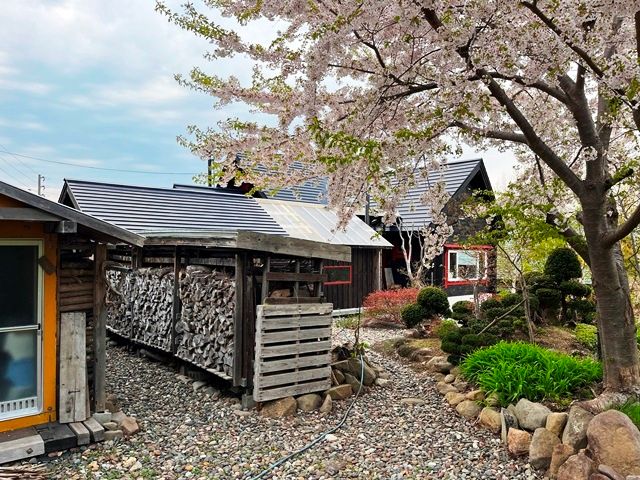 Log House in Iwanai with Sea View, Land & Vegetable Garden - Thumbnail 2