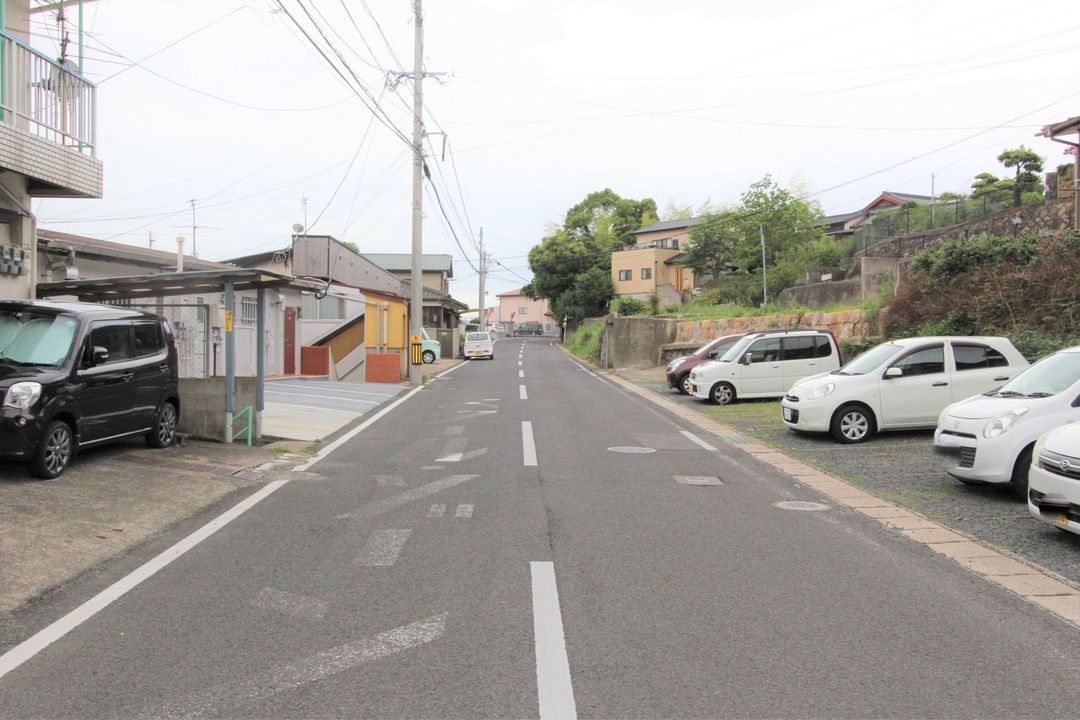 Urban Tenjin Mansion 102: 2DK Apartment in Sasebo with Views - Thumbnail 2