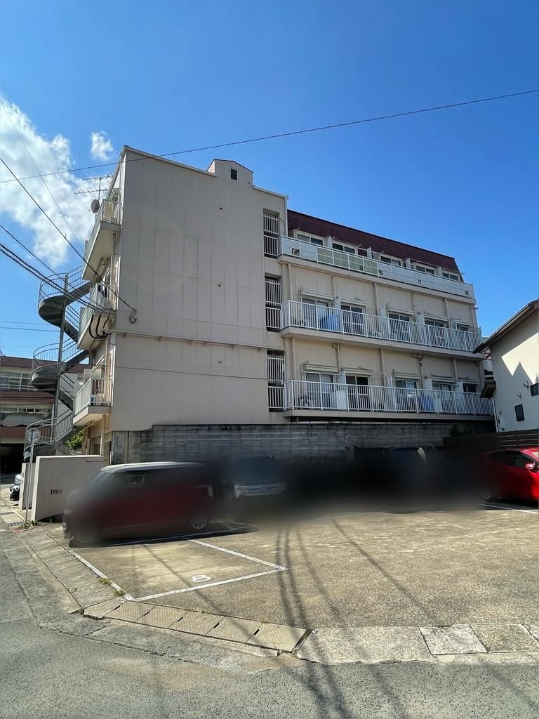 Queen Palace Hashiguchicho Apartment Building for Sale in Nagasaki - Thumbnail 3