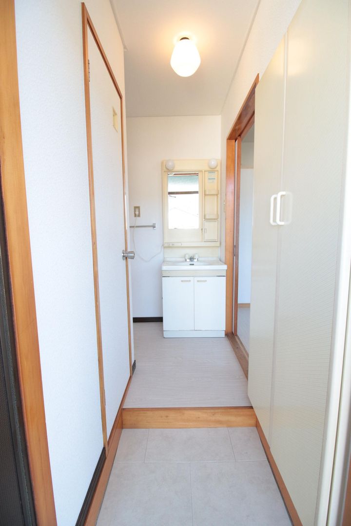 Yokoo Heights Apartment Building for Sale in Nagasaki - Thumbnail 3