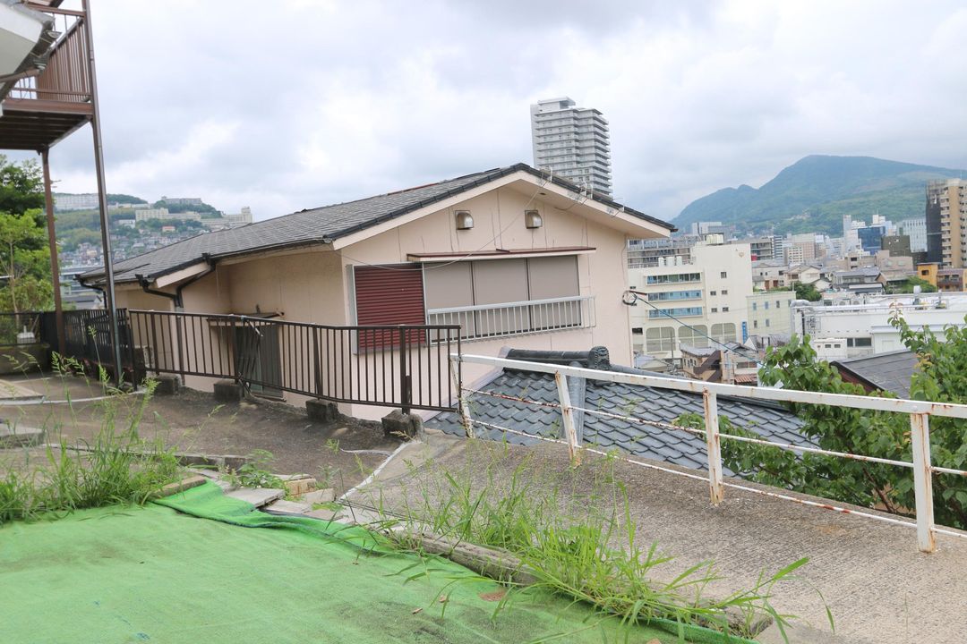 6DK Used House in Nagasaki City with 106.82 sqm - Thumbnail 2
