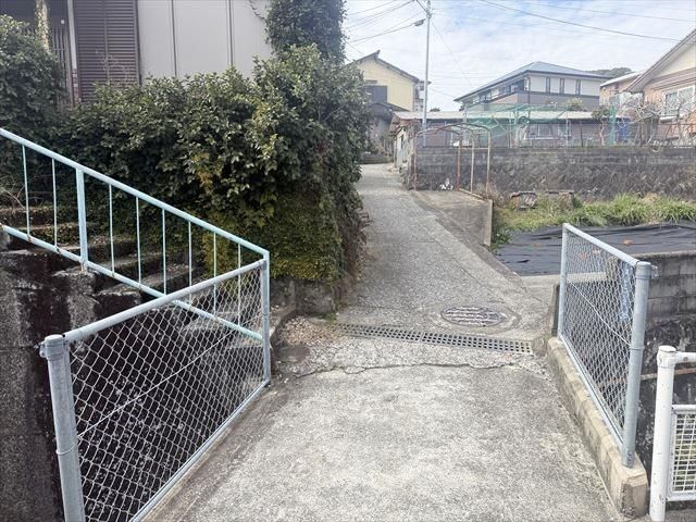 Land for Sale in Hayama, Nagasaki - 327.12 sqm Plot - Thumbnail 4