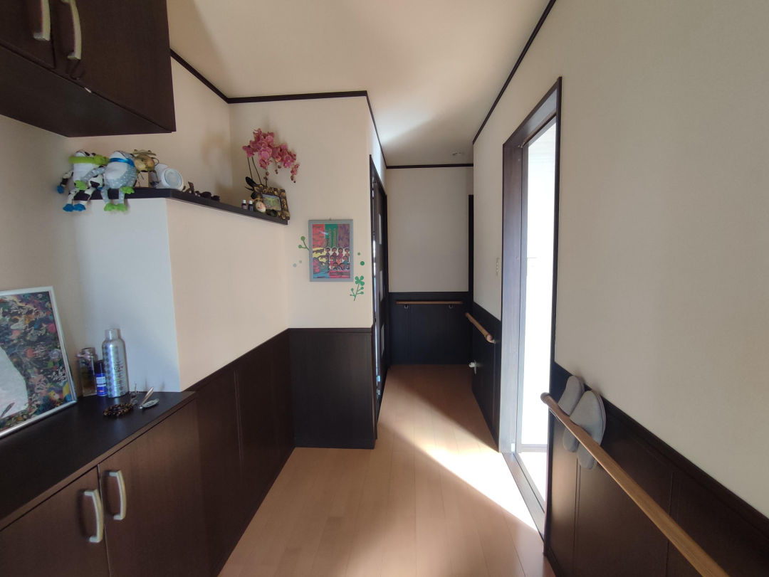 Charming 3LDK House in Nagasaki with Cherry Blossom Views - Thumbnail 4