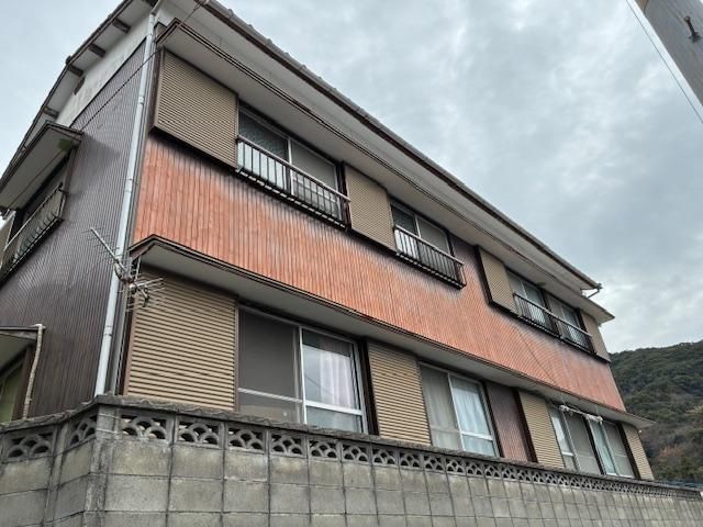 Two-Unit Apartment Building for Sale in Nagasaki with Rental Income - Thumbnail 2