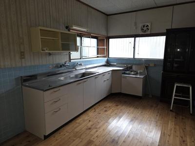 Spacious 9DK House on Large Plot in Shimabara, Nagasaki — Image 1, Shimabara, Nagasaki