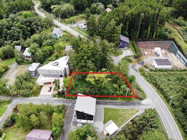 Premium Corner Land for Sale in Kutchan's Yamada District, Hokkaido - Thumbnail 4