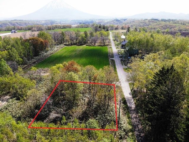 Land for Sale in Niseko with Mt. Yotei Views - 1,423 sqm - Thumbnail 4