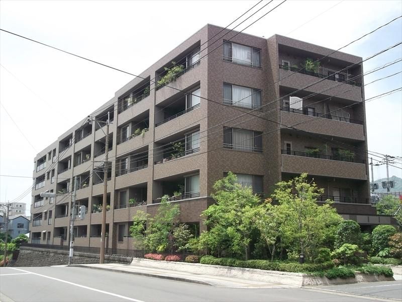 3LDK Apartment in Nagasaki City with East-Facing Balcony - Thumbnail 3
