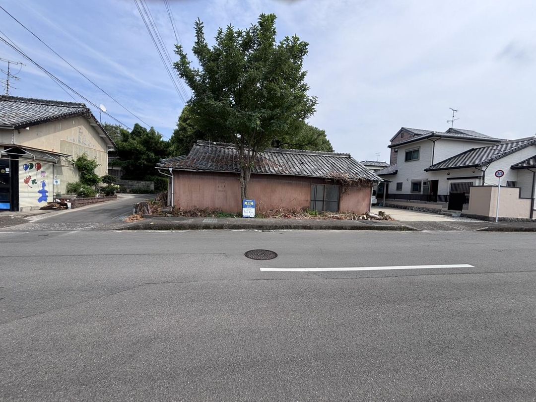 Land with Old House for Sale in Unzen, Nagasaki - Thumbnail 3