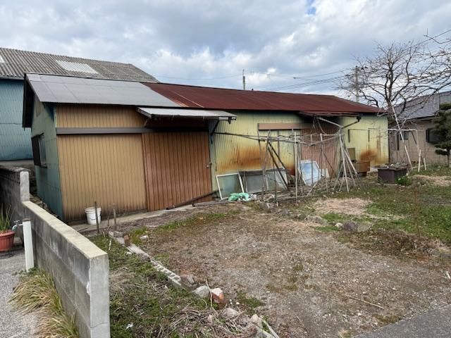 Warehouse with Land for Sale in Shimabara, Nagasaki - Image 1