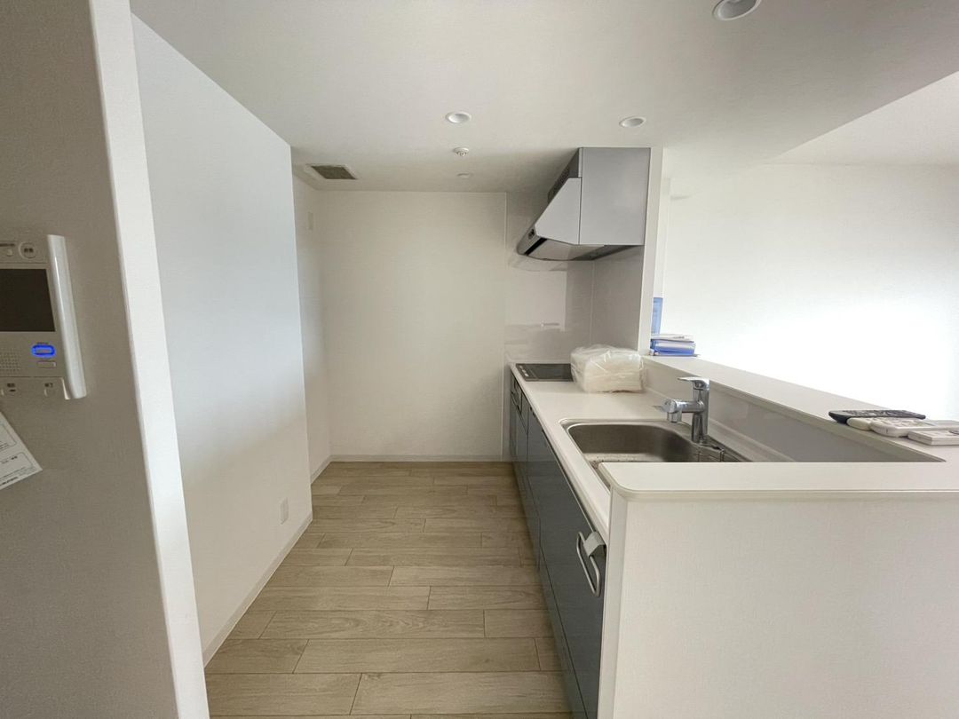 3LDK Apartment in Omura City with Balcony and Views - Thumbnail 4