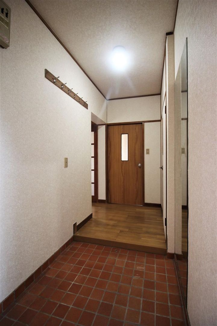 4DK Used Apartment in Nagayo Town, Nagasaki - 75.77 sqm - Thumbnail 2