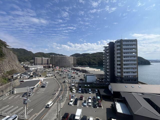 Ocean View 3LDK Apartment for Sale in Nagasaki City - Thumbnail 2