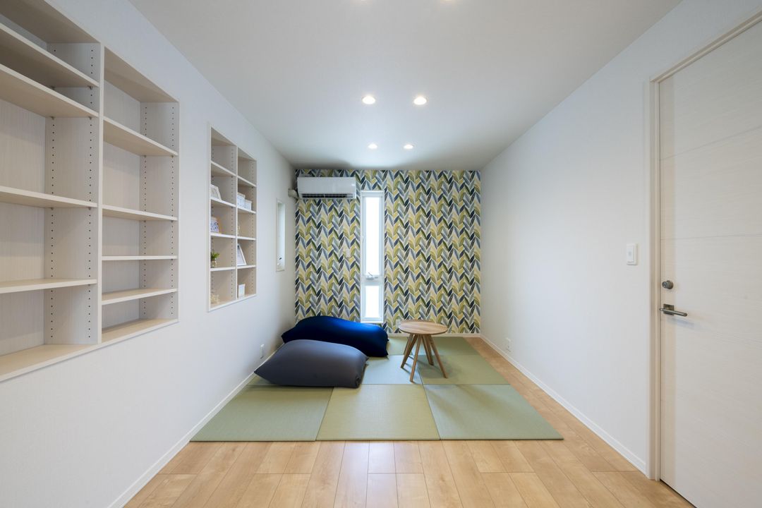 Modern 4LDK Smart House in Sasebo with Solar & EV Charging - Thumbnail 3