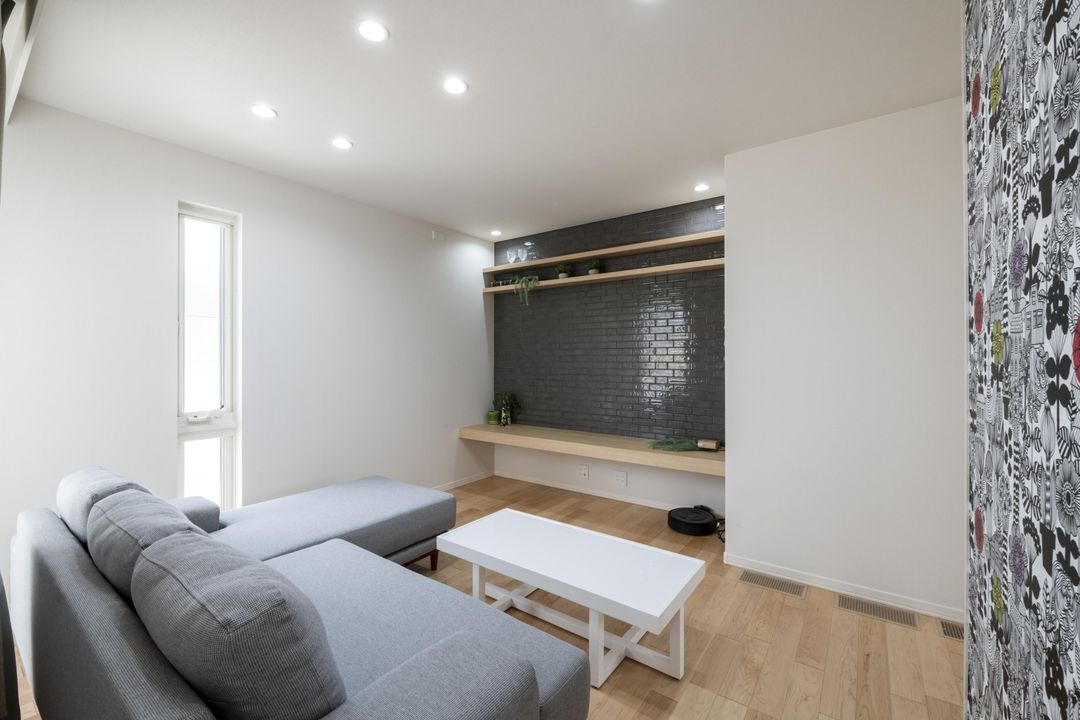 Modern 4LDK Smart House in Sasebo with Solar & EV Charging - Thumbnail 2