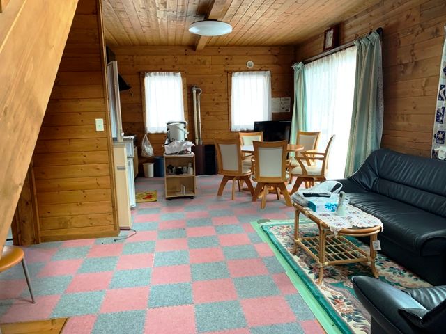 Silent House Niseko Log Cabin for Sale on 2,715 sqm Land - Thumbnail 4