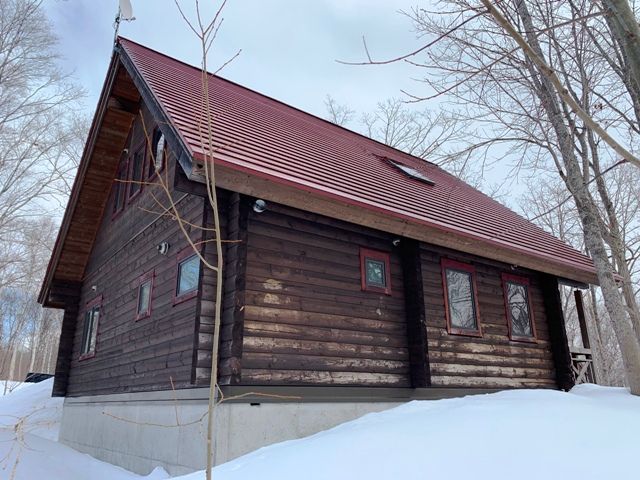 Silent House Niseko Log Cabin for Sale on 2,715 sqm Land - Thumbnail 2