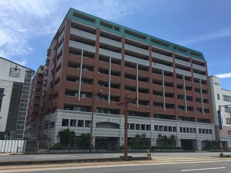 4LDK Apartment for Sale in Nagasaki's Oura District - D'Graphort 915 - Thumbnail 2