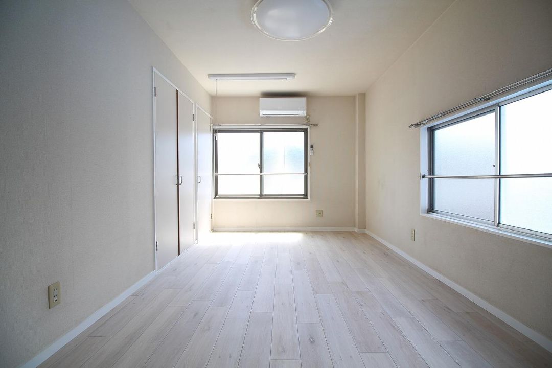 Maison Tiara: Refurbished 5-Unit Apartment Building for Sale in Nagasaki - Thumbnail 3