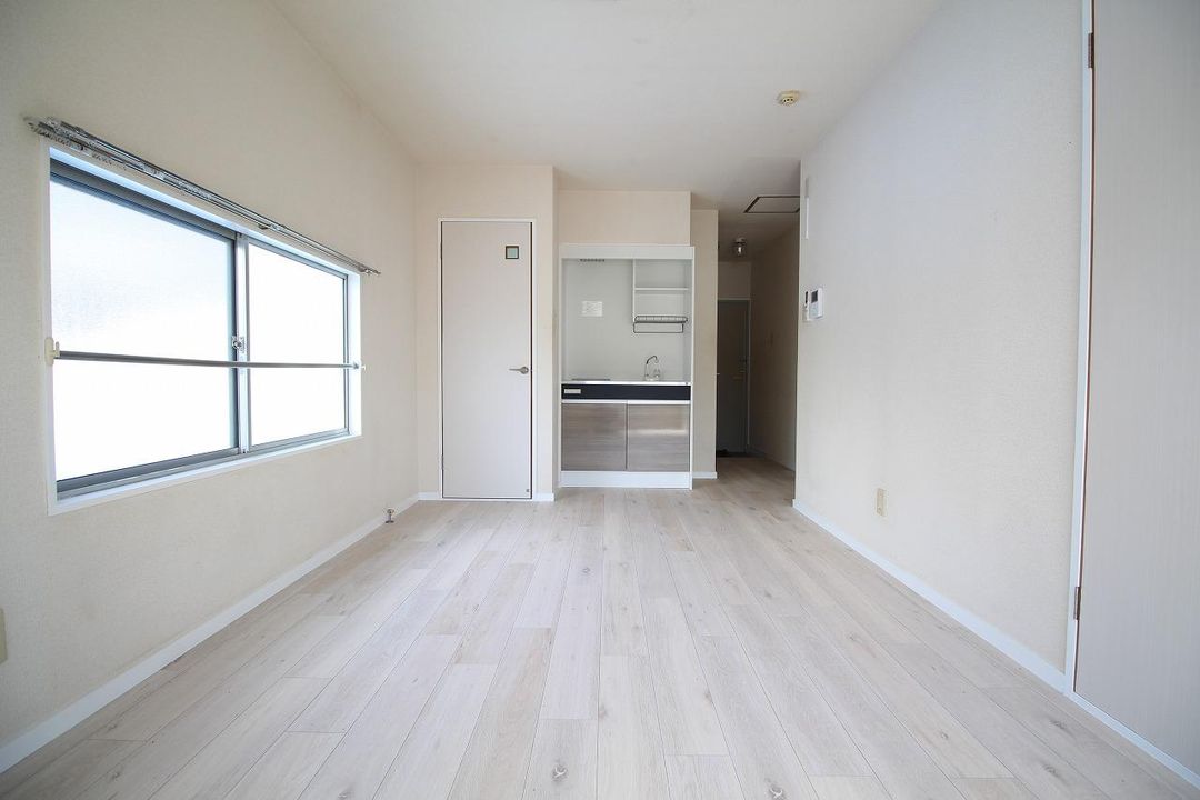 Maison Tiara: Refurbished 5-Unit Apartment Building for Sale in Nagasaki - Thumbnail 2
