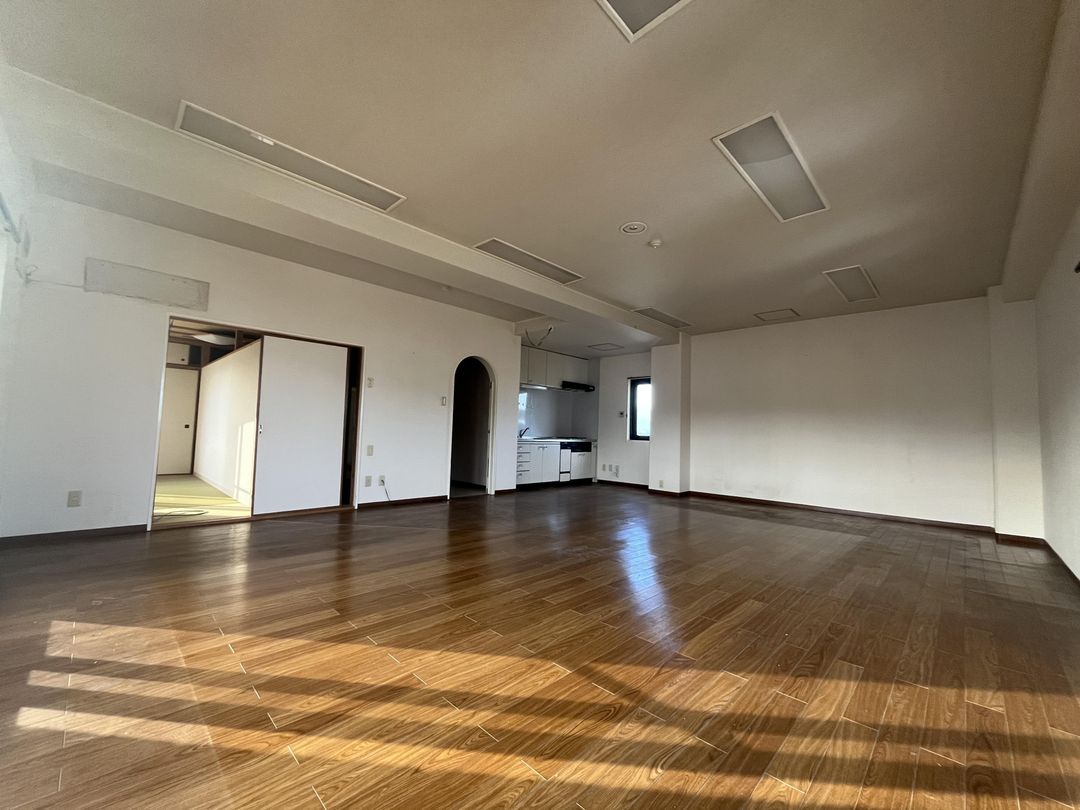 Office Property for Sale in Isahaya City, Nagasaki - 364.61 sqm - Thumbnail 2