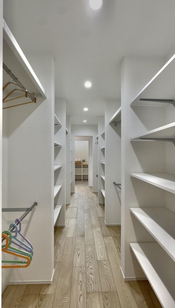 New Build Single-Story House with Custom Furniture in Isahaya - Thumbnail 4