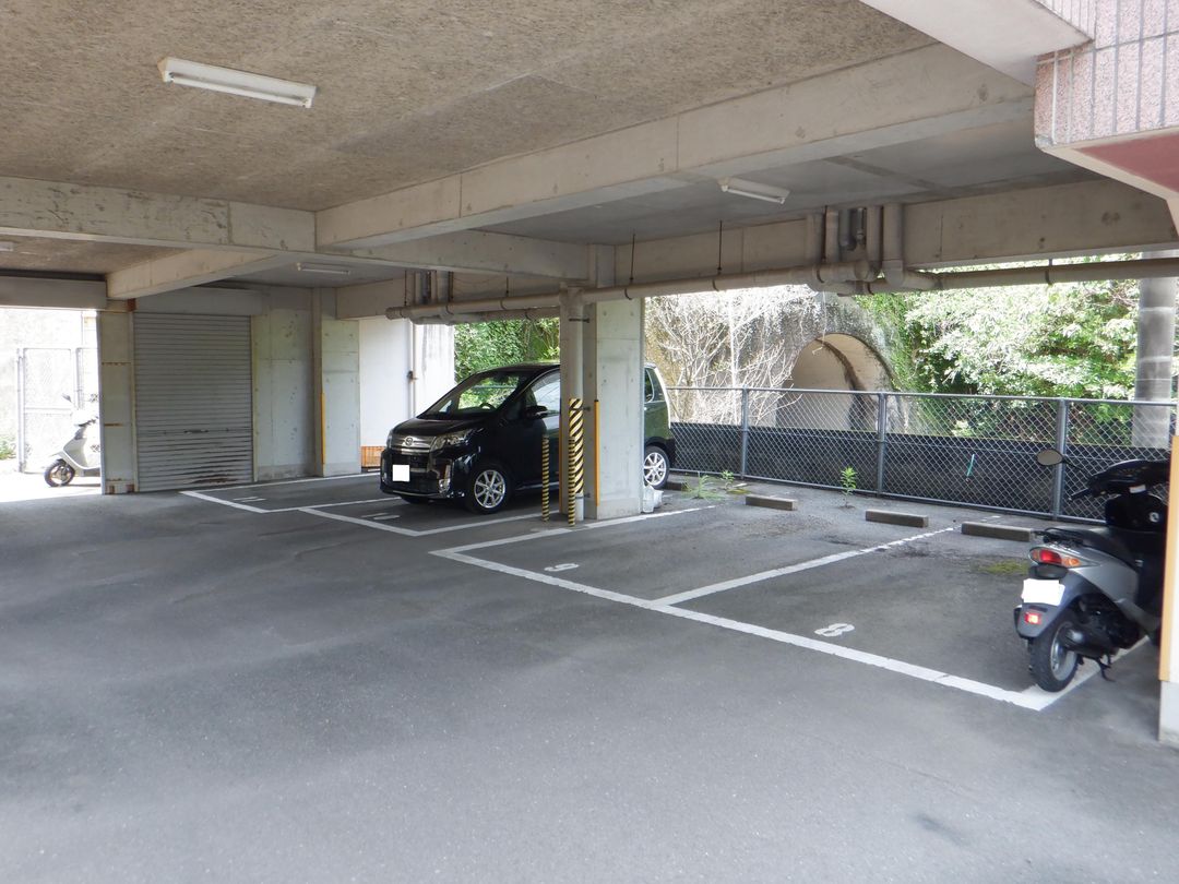 12-Unit Apartment Building for Sale in Isahaya, Nagasaki - Thumbnail 3