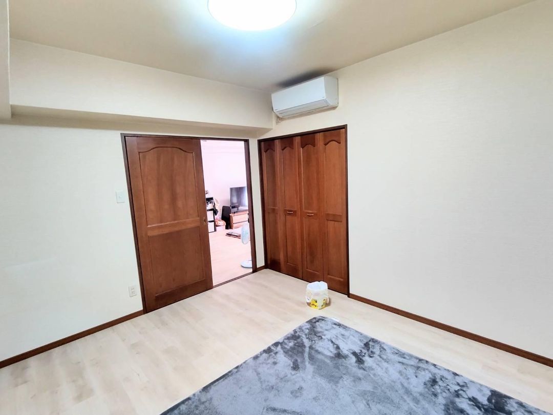 Spacious 4LDK Apartment in Nagasaki with Recent Renovations - Thumbnail 4