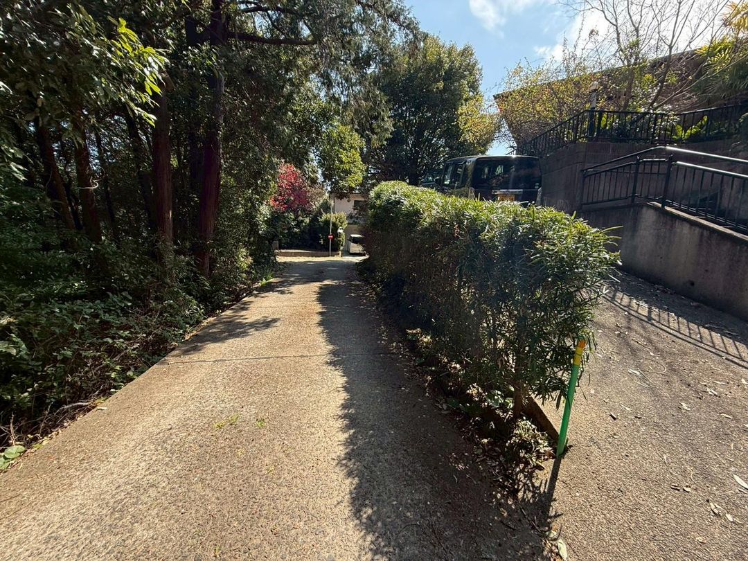 Detached House with Panoramic Views in Nagasaki's Kinkai Area - Thumbnail 3