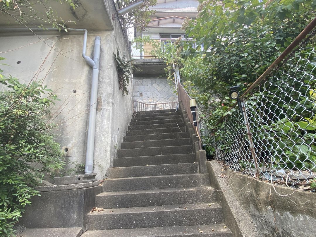 5LDK Wooden House for Sale in Nagasaki City with Panoramic Views - Thumbnail 3