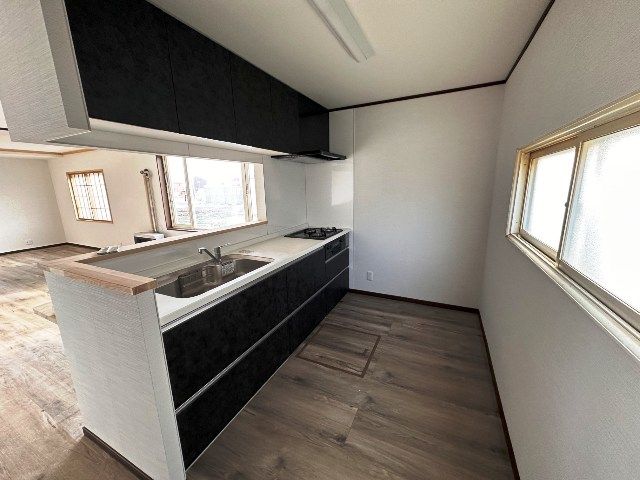 4LDK Wooden House for Sale in Kutchan, Hokkaido - 300sqm Land - Thumbnail 3